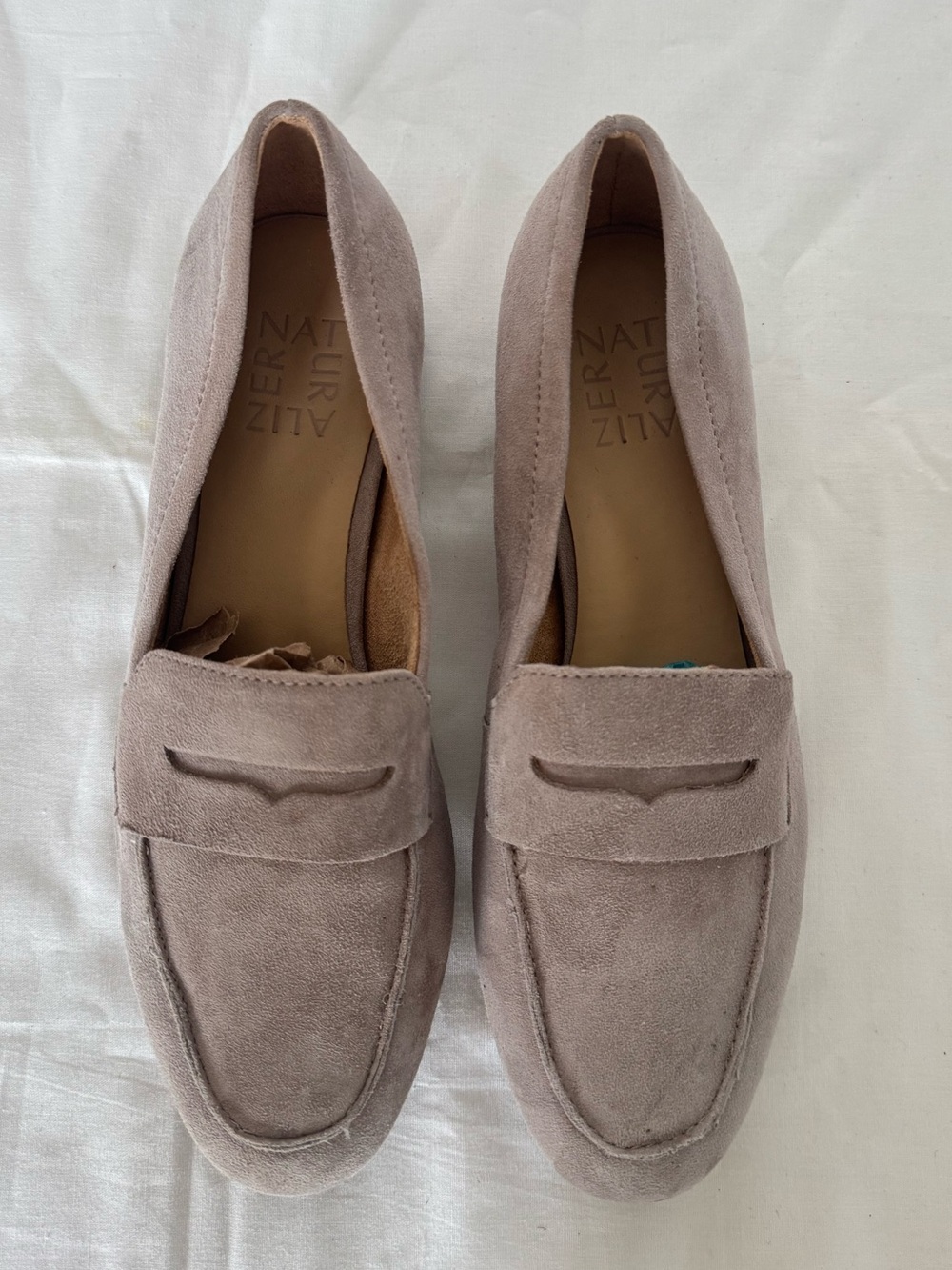 Naturalizer Women's Suede Loafers in Taupe Size 6 - Picture 4 of 10